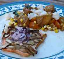 Pink lososa pečen u pećnici s gljivama: korak po korak recept