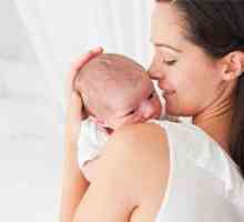 Beba povraća kiselo mlijeko: uzroci i liječenje