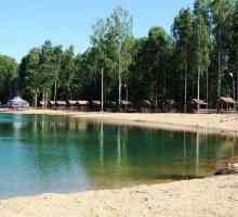 Azure jezero u Lenjingradu regiji: kako da biste dobili iz St. Peterburga, uvjeta za plažu i…