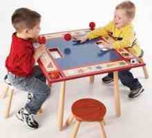 Razvijanje stol za djecu. Sretan superigrushka