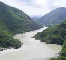 Rijeka Ganges - sveta rijeka, a utjelovljenje višoj vlasti u Indiji