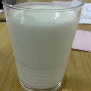 Acidophilus: koristi i štete od fermentiranih mliječnih proizvoda