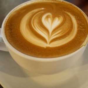 Što piti: mlijeko uz kavu ili kavu s mlijekom?