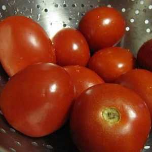 Kako rajčice u vlastitom soku: dvije mogućnosti