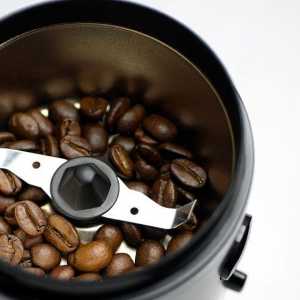 Mlinac za kavu ručni mlin, ocjena i mišljenja