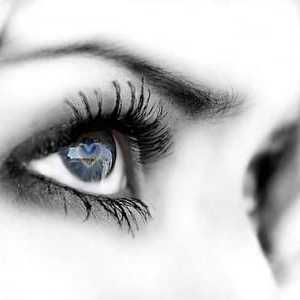 Vrećice ispod očiju: uzrok, liječenje i prevencija nastanka