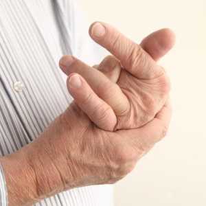Apsces na prstu: tretman tradicionalnim i narodnih metoda