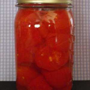 Gotovi rajčica s bosiljkom u zimi