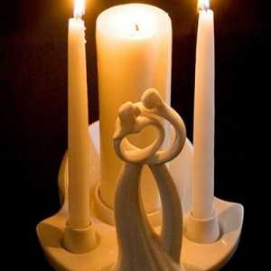 Donesite svijeću kao obiteljske kuće, dva vjenčanja mladenka i mladoženja