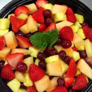 Učenje jesti pravilno: voće i bobice, kalorija i nutritivnih vrijednosti