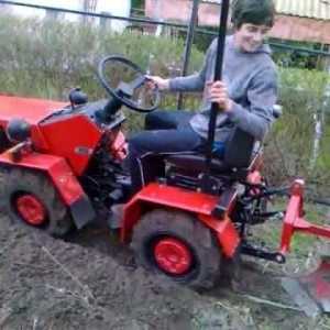 Univerzalni mini traktora „Belarus”