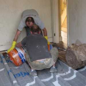 Zagrijavanje drvenog poda u drvenoj kući: kako pravilno izolirati pod