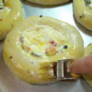 Cheesecake sa svježim kravljim sirom, izrađena od tijesta: recept za ukusne slastice