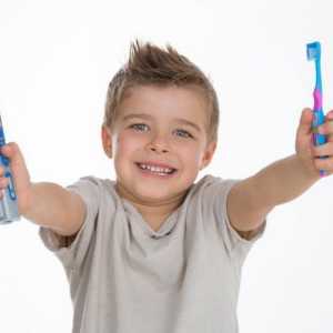 Četkice za zube za djecu: kako napraviti pravi izbor?